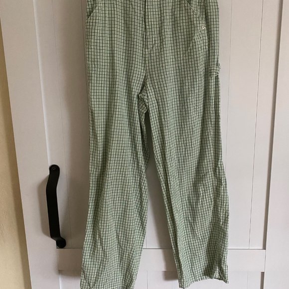 ASOS DESIGN Slouchy Chino Pant in Green and White Check - Picture 7 of 8